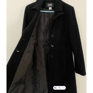 Larry Levine women's coat size 6